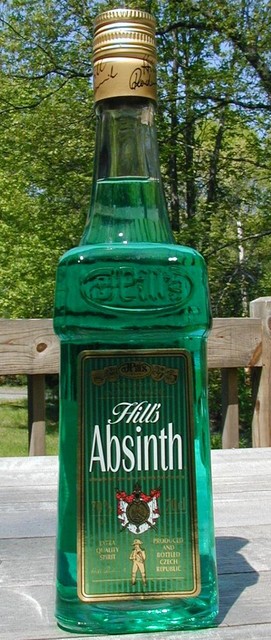 Hill's Absinth outdoors